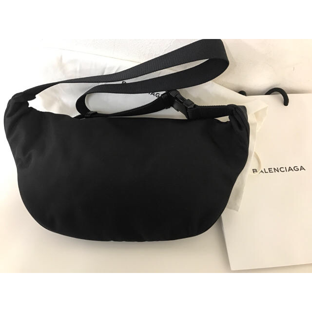 BALENCIAGA BAG(バレンシアガバッグ)の国内正規品★BALENCIAGA ボディ ショルダーバッグ ウエストポーチ メンズのバッグ(ウエストポーチ)の商品写真