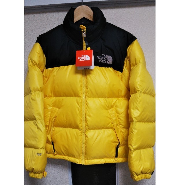 THE NORTH FACE(ザノースフェイス)のSML様専用 新品 ノースフェイス ヌプシジャケット ダウン イエロー XS  メンズのジャケット/アウター(ダウンジャケット)の商品写真