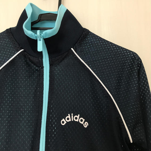 adidas(アディダス)のアディダス リバーシブルジャージ レディースのトップス(パーカー)の商品写真