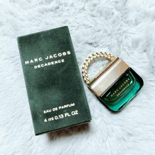 マークジェイコブス(MARC JACOBS)のマークジェイコブス フレグランス オードパルファム デカダンス 新作 ミニサイズ(香水(女性用))