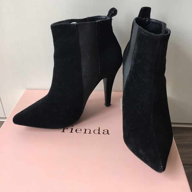 rienda(リエンダ)のR una♡様専用rienda☆サイドゴアショートブーツ レディースの靴/シューズ(ブーツ)の商品写真