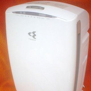 ダイキン(DAIKIN)の★【要フィルター】ダイキン加湿空気清浄機 うるおい光クリエールMCK55NW★(加湿器/除湿機)