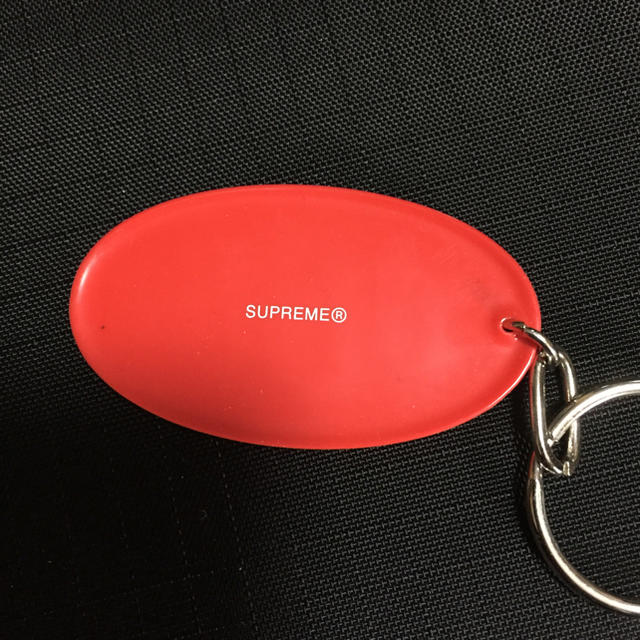 Supreme(シュプリーム)のsupreme キーホルダー メンズのファッション小物(キーホルダー)の商品写真