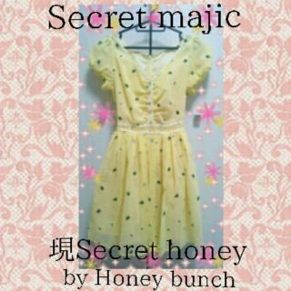 ハニーバンチ(Honey Bunch)の新品Secret majic花柄ワンピ♪(ミニワンピース)