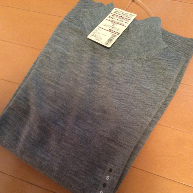 MUJI (無印良品)(ムジルシリョウヒン)の無印良品 ハイネックセーター グレー S 新品未使用 ニット  レディースのトップス(ニット/セーター)の商品写真