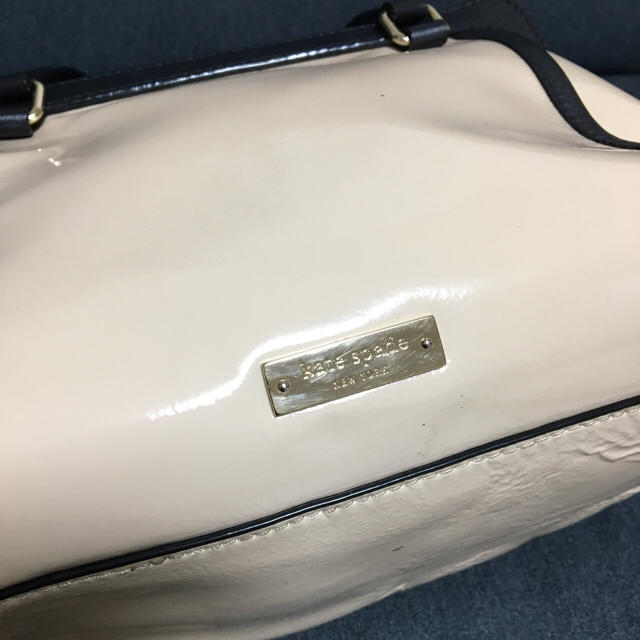 kate spade new york(ケイトスペードニューヨーク)のEmily様 kate spade エナメルショルダー レディースのバッグ(ショルダーバッグ)の商品写真