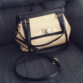 ケイトスペードニューヨーク(kate spade new york)のEmily様 kate spade エナメルショルダー(ショルダーバッグ)