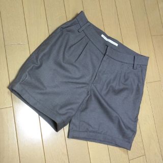 スピックアンドスパン(Spick & Span)の(新品·美品)SPICK AND SPAN グレー ショートパンツ(ショートパンツ)