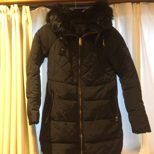 ZARA(ザラ)のzara  ファー付き中綿キルティングコート  レディースのジャケット/アウター(ダウンコート)の商品写真