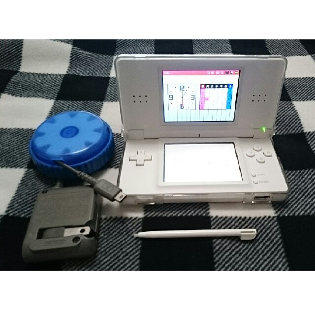 ニンテンドーDS(ニンテンドーDS)の【中古品】Nintendo DS lite  動作確認済 エンタメ/ホビーのゲームソフト/ゲーム機本体(携帯用ゲーム機本体)の商品写真