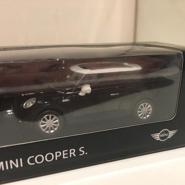 BMW(ビーエムダブリュー)の【新品】MINI COOPER S ミニカー エンタメ/ホビーのおもちゃ/ぬいぐるみ(ミニカー)の商品写真