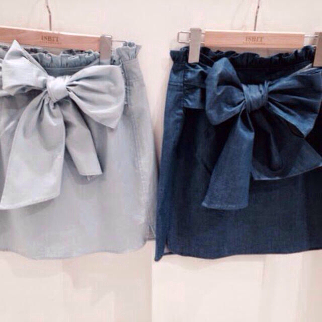 ISBIT(アイズビット)の新品タグ付き♡ダンガリースカート レディースのスカート(ミニスカート)の商品写真