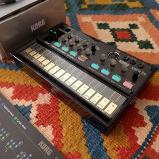 コルグ(KORG)のKORG コルグ / volca fm ポリフォニック・デジタル・シンセサイザー(キーボード/シンセサイザー)