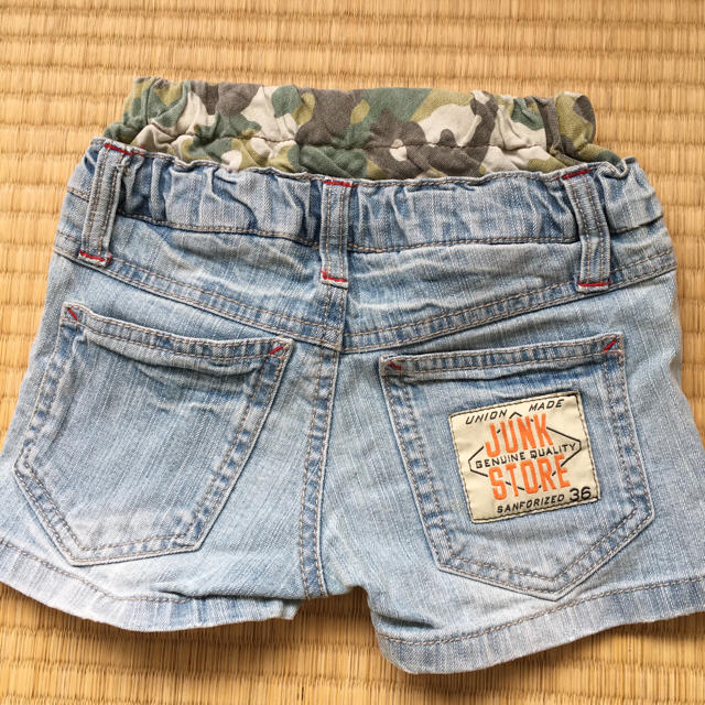 JUNK STORE(ジャンクストアー)のりんご様専用デニム  ショートパンツ  90 キッズ/ベビー/マタニティのキッズ服女の子用(90cm~)(パンツ/スパッツ)の商品写真