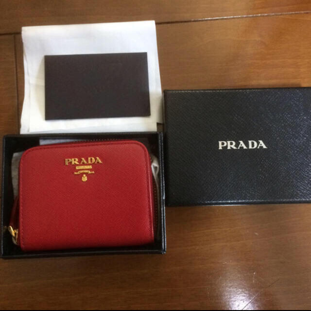 PRADA(プラダ)のPRADA コインケース 財布 ポーチ ヴィトン GUCCI COACH  レディースのファッション小物(コインケース)の商品写真