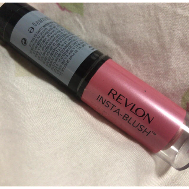 REVLON(レブロン)のレブロン インスタブラッシュ ローズゴールドキス 004 コスメ/美容のベースメイク/化粧品(チーク)の商品写真