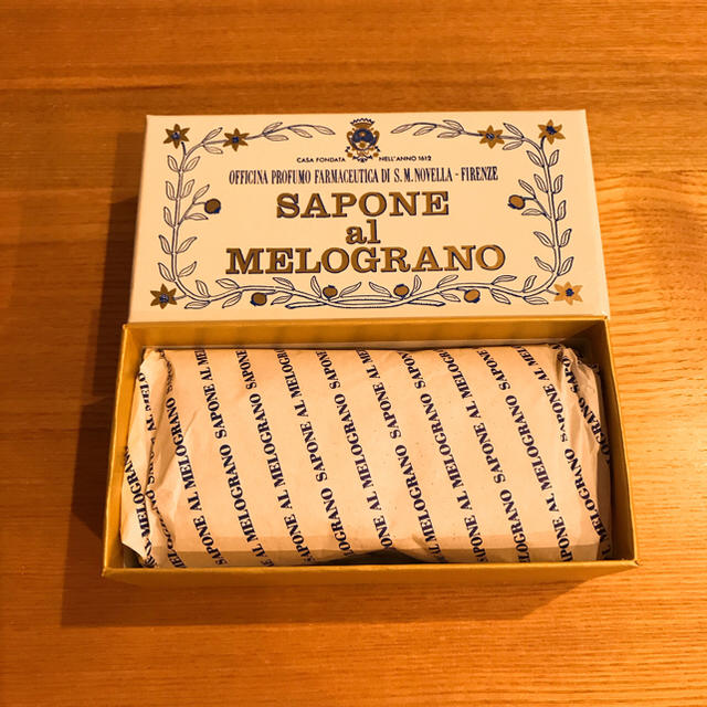 Santa Maria Novella(サンタマリアノヴェッラ)のKazu様専用 サンタ マリア ノヴェッラ  ザクロソープ コスメ/美容のボディケア(ボディソープ/石鹸)の商品写真