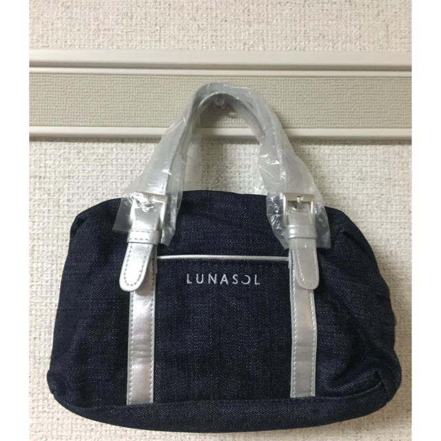 LUNASOL(ルナソル)の【専用】ルナソル☆コスメポーチ☆デニム地  レディースのファッション小物(ポーチ)の商品写真