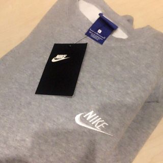 ナイキ(NIKE)の【新品未使用】NIKEナイキ 裏起毛ロゴ入りスウェット グレートレーナー(スウェット)