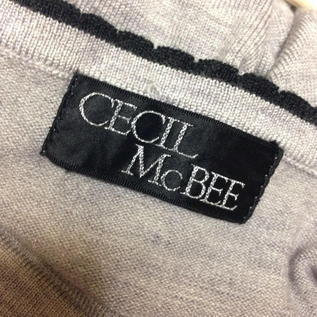 CECIL McBEE(セシルマクビー)のでかリボン＊グレーニット レディースのトップス(ニット/セーター)の商品写真