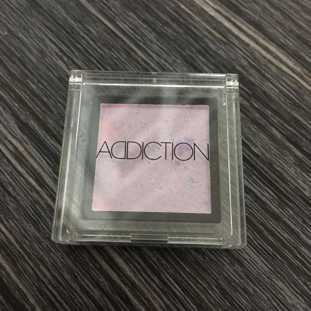 ADDICTION(アディクション)の引越しセール中！ADDICTION アイシャドウ コスメ/美容のベースメイク/化粧品(アイシャドウ)の商品写真