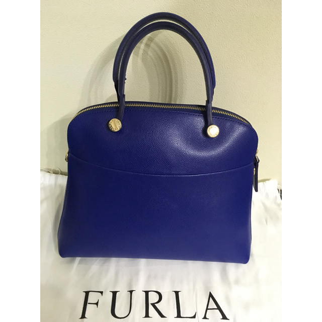 Furla(フルラ)のFURLA パイパー ロイヤルブルー ハンドバッグ M 確実正規品 2WAY レディースのバッグ(ハンドバッグ)の商品写真