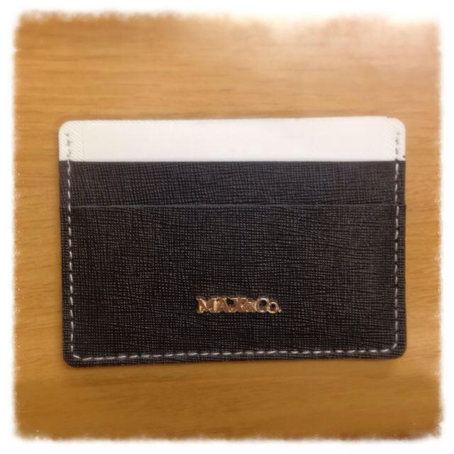 Max & Co.(マックスアンドコー)のMAX&Co 革製 カードケース レディースのファッション小物(名刺入れ/定期入れ)の商品写真