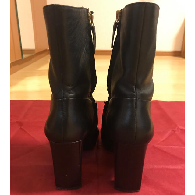 ZARA(ザラ)のZARA ショートブーツ👢 レディースの靴/シューズ(ブーツ)の商品写真