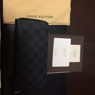 ルイヴィトン(LOUIS VUITTON)のlouisvuitton ルイヴィトン ジッピーウォレット グラフィット(長財布)