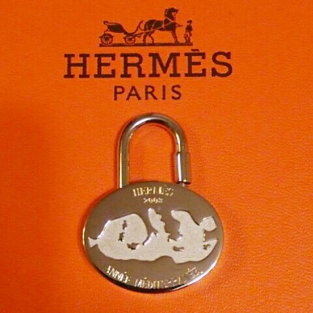 Hermes(エルメス)の☆みかん様専用 エルメス 地中海 カデナ シルバー 美品             レディースのファッション小物(その他)の商品写真