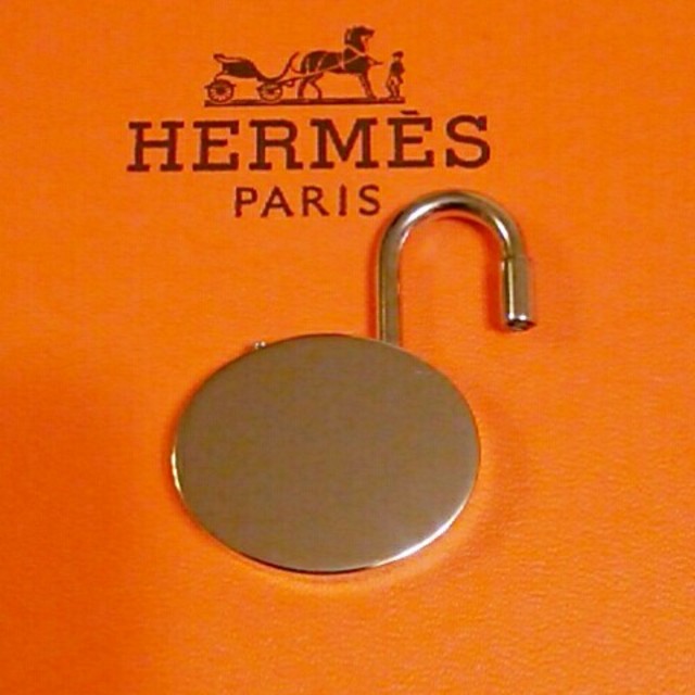 Hermes(エルメス)の☆みかん様専用 エルメス 地中海 カデナ シルバー 美品             レディースのファッション小物(その他)の商品写真