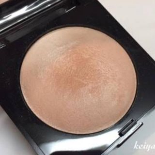 ローラメルシエ(laura mercier)のローラメルシエ マットラディアントベイクドパウダー(フェイスカラー)