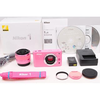 ニコン(Nikon)の⭐︎かわいい相棒⭐︎ Nikon 1 J1 ピンク 【ショット数小！】(ミラーレス一眼)