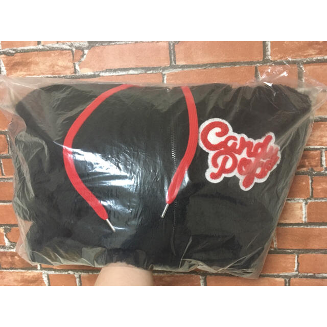 【ヤンシー様専用】TWICE CandyPop パーカー グッズ 正規品 エンタメ/ホビーのタレントグッズ(アイドルグッズ)の商品写真