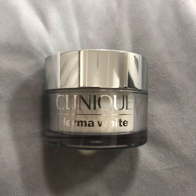 CLINIQUE(クリニーク)のクリニーク ダーマホワイトニング ルースパウダー コスメ/美容のベースメイク/化粧品(フェイスパウダー)の商品写真