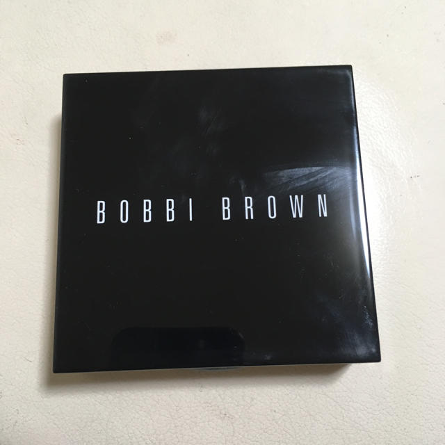 BOBBI BROWN(ボビイブラウン)のボビィブラウン シアーフィニッシュパウダー コスメ/美容のベースメイク/化粧品(フェイスパウダー)の商品写真