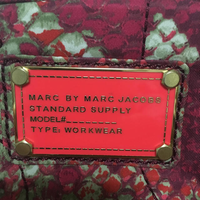 MARC BY MARC JACOBS(マークバイマークジェイコブス)の【美品】Mark by mark Jacobs パイソン柄ポーチ レディースのファッション小物(ポーチ)の商品写真