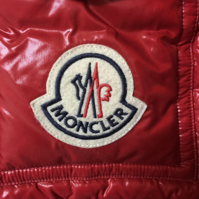 MONCLER(モンクレール)のモンクレール  K2 レッド メンズのジャケット/アウター(ダウンジャケット)の商品写真