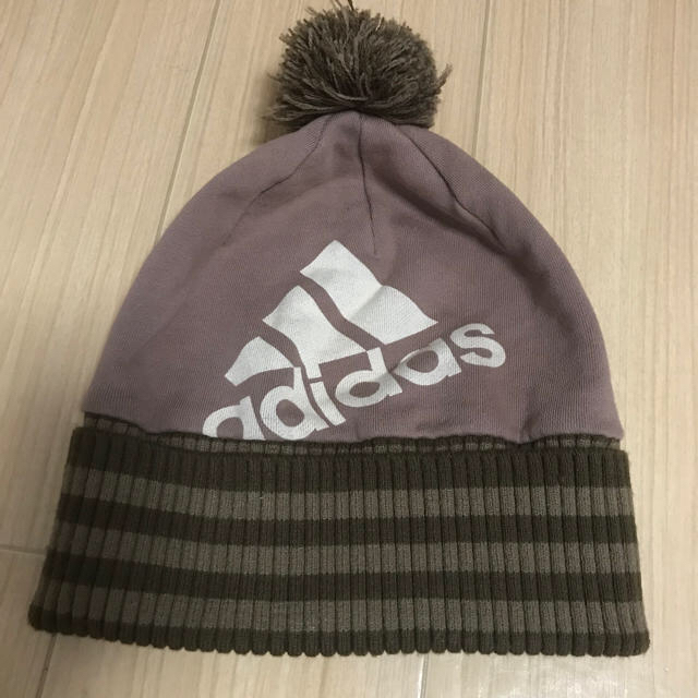 adidas(アディダス)のアディダス レディースの帽子(ニット帽/ビーニー)の商品写真