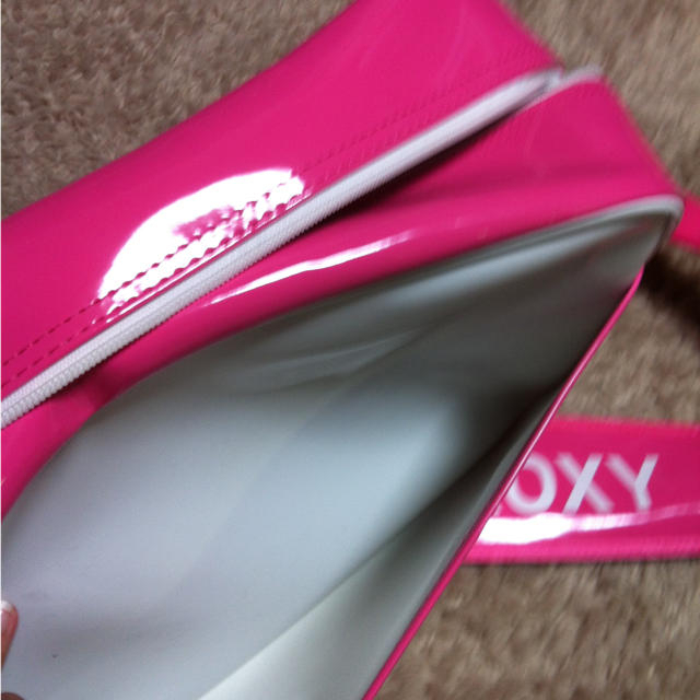 Roxy(ロキシー)の未使用♡ROXY♡スポーツバッグ レディースのバッグ(メッセンジャーバッグ)の商品写真