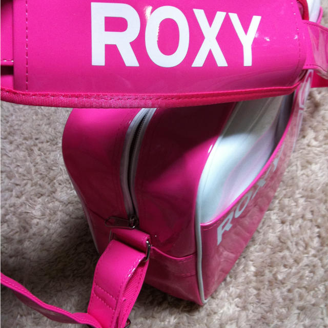 Roxy(ロキシー)の未使用♡ROXY♡スポーツバッグ レディースのバッグ(メッセンジャーバッグ)の商品写真