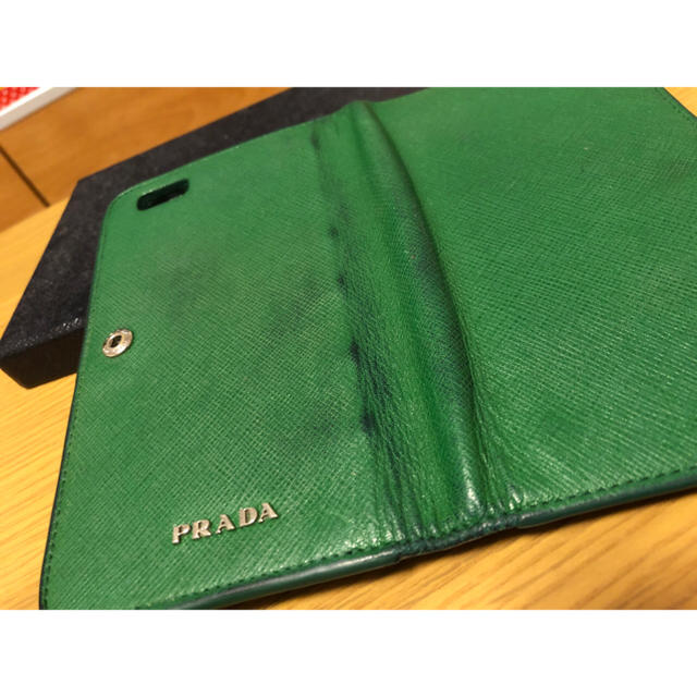 PRADA(プラダ)のプラダ iPhone6ケース スマホ/家電/カメラのスマホアクセサリー(iPhoneケース)の商品写真