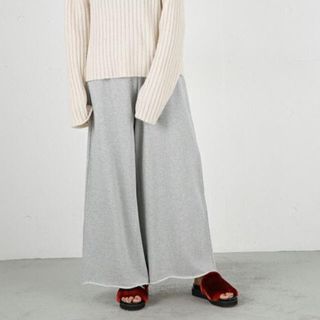 マウジー(moussy)のmoussy. WIDE LEG SWEAT PANTS(カジュアルパンツ)