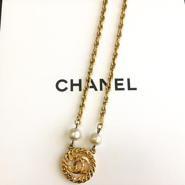 CHANEL(シャネル)のヴィンテージ パール ココマーク ゴールド  レディースのアクセサリー(ネックレス)の商品写真