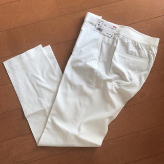 ユニクロ(UNIQLO)の新品 UNIQLO アンクルパンツ M(クロップドパンツ)