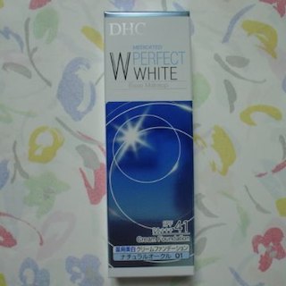 ディーエイチシー(DHC)のDHC 薬用 PW クリームファンデーション 01　パーフェクトホワイト(ファンデーション)