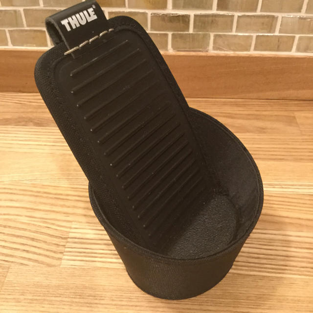 THULE(スーリー)のTHULE スマホスタンド 自動車/バイクの自動車(車内アクセサリ)の商品写真