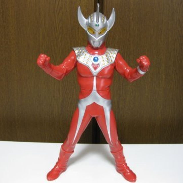 ウルトラマン　ビッグサイズソフビフィギュアＢＰ非売品　ウルトラマンタロウ | フリマアプリ ラクマ