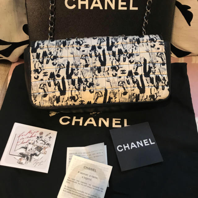 CHANEL(シャネル)のCHANEL スカーフ付き チェーンバック♡ レディースのバッグ(ショルダーバッグ)の商品写真