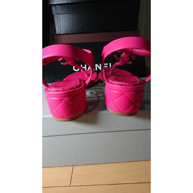 CHANEL(シャネル)の♡CHANEL　トングサンダル♡ レディースの靴/シューズ(サンダル)の商品写真